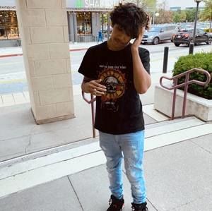 Meet your Posher, Evan